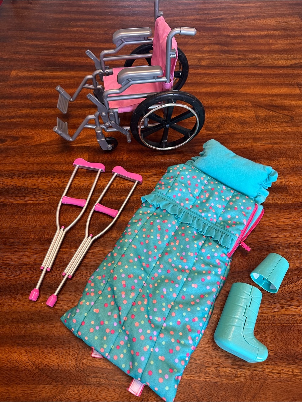 18β Doll Accessories